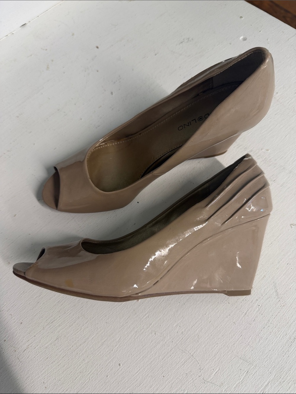 Bandolino Peep Toe Wedges Shoes Sz 7
